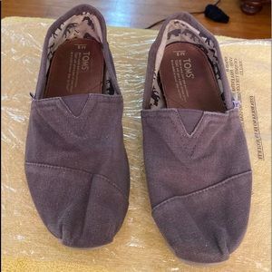 Men’s TOMS 9